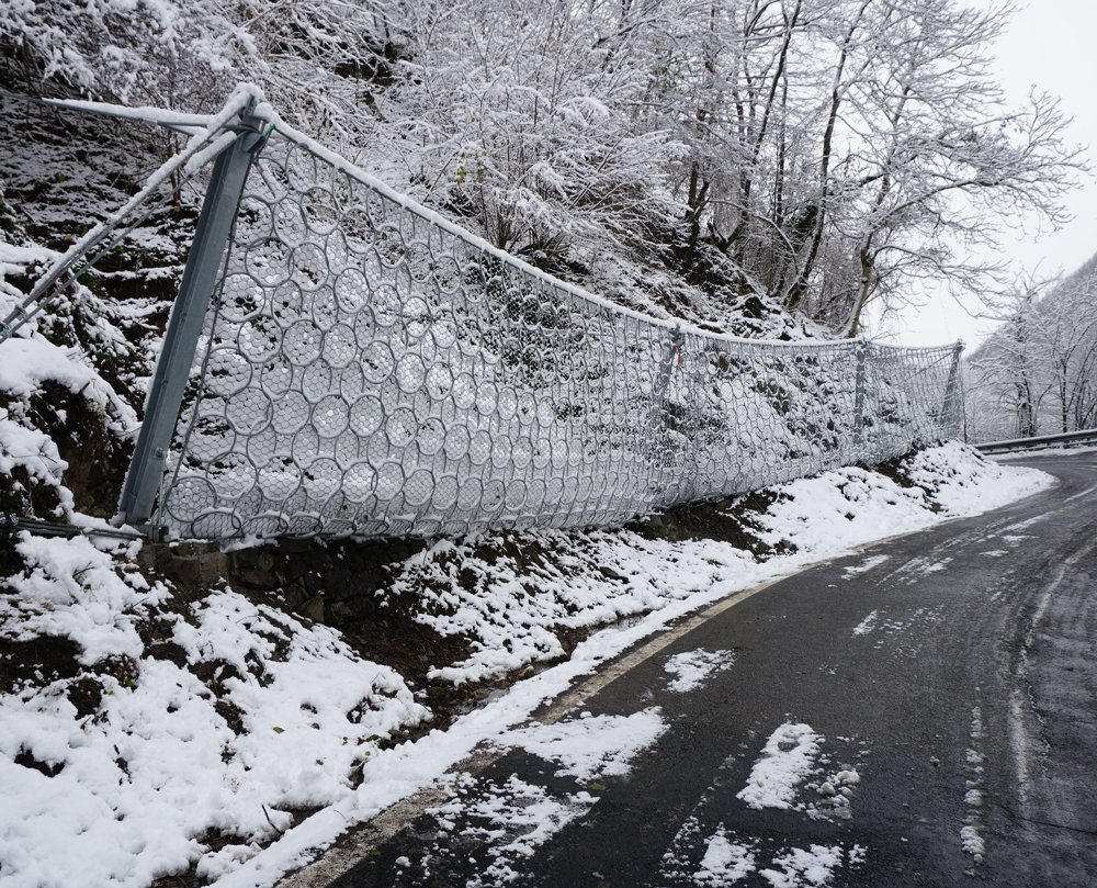 How Debris Flow Fence Can Safeguard Vulnerable Areas